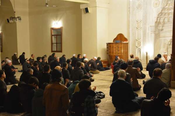 Sinop'ta askerler ve gaziler elle semaya kalktı