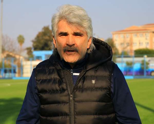 Uğur Tütüneker: 'Süper Lig'e ilk ikiden çıkmayı kovalıyoruz'