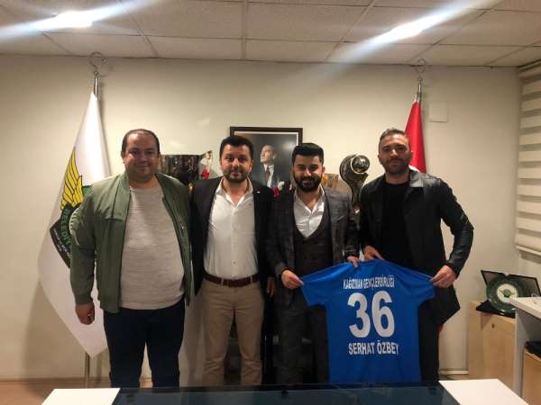 Kağızman Gençlerbirliği Spor yönetiminden Akhisarspor'a ziyaret 