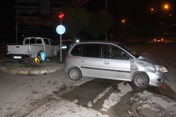 Elazığ'da trafik kazası:2 yaralı