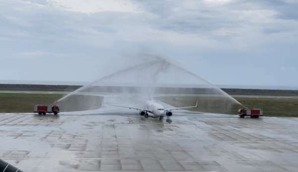 Ordu-Giresun Havaalanı'ndaki ilk uçak seferine sulu karşılama 