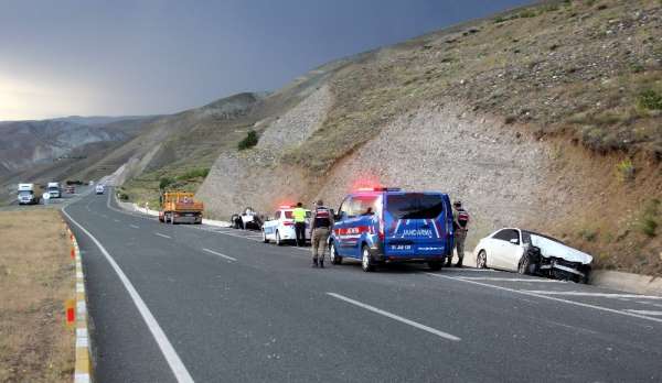 Erzincan'da bayram süresince meydana gelen trafik kazalarında 43 kişi yaralandı 