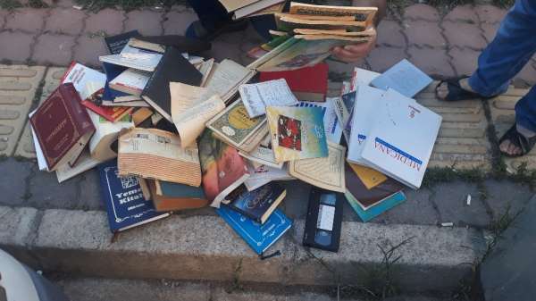 Samsun'da Kur'an ve dini kitaplar çöpe atıldı 