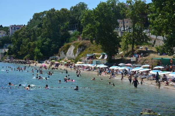 Sinop'ta plajlar bayram tatilinde doldu taştı 