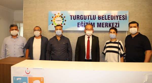 Turgutlu Belediyesi üniversite tercih merkezleri açıldı 