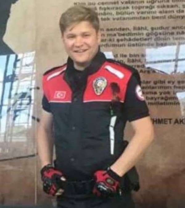 Kazada şehit olan polis memuru ayın polisi seçildi