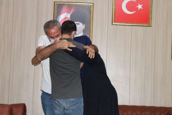 Şırnak'ta teslim olan terörist Mardin'de ailesiyle buluştu 