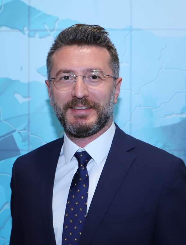 Göreve yeni gelen başkan çiçek yerine belediyenin tablet kampanyasına destek ist