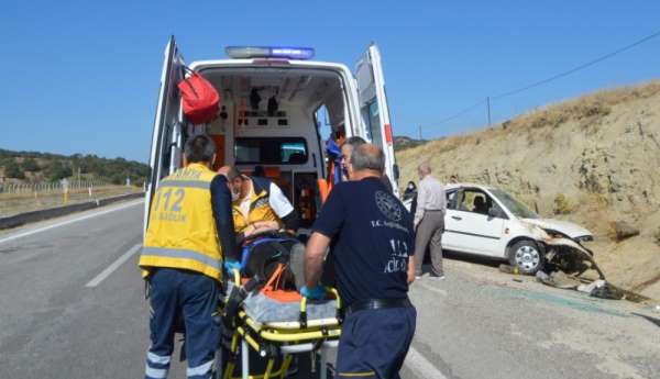 Tavşanlı'da trafik kazası: 3 yaralı