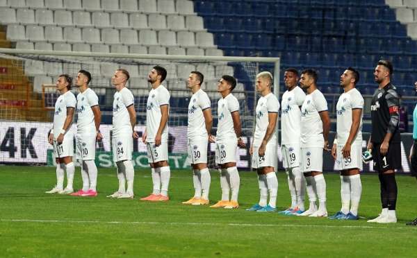 Yeni transfer Hodzic ilk 11'de