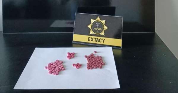 Sigara paketinden uyuşturucu hap çıktı 