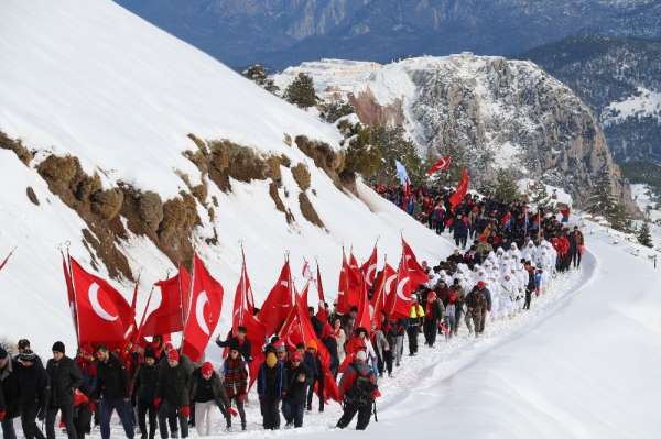 Beydağları’nda Sarıkamış şehitleri için yürüdüler 