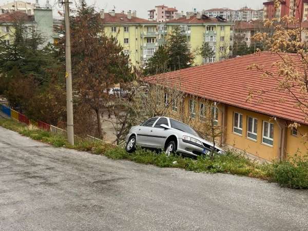 Afyonkarahisar'da fizik kurallarını sorgulatan kaza