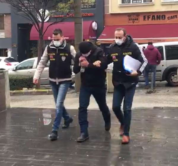 Baba ve oğlunu bıçaklayan şüpheli tutuklandı