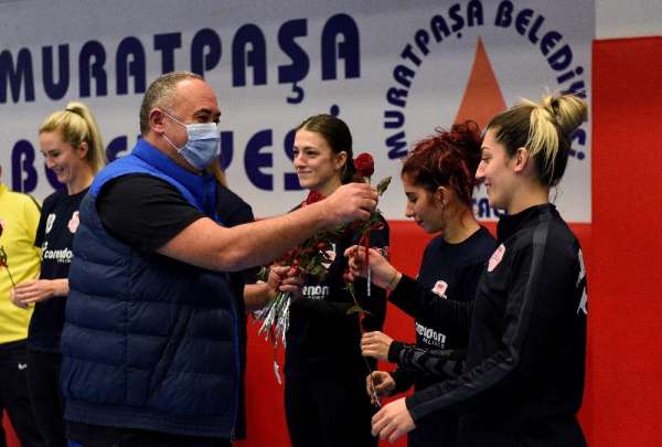 Muratpaşa Belediyespor'da Kadir Ayar dönemi resmen başladı