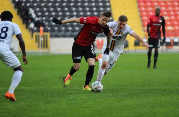 Süper Lig: Gaziantep FK: 0 - MKE Ankaragücü: 0 (İlk Yarı)