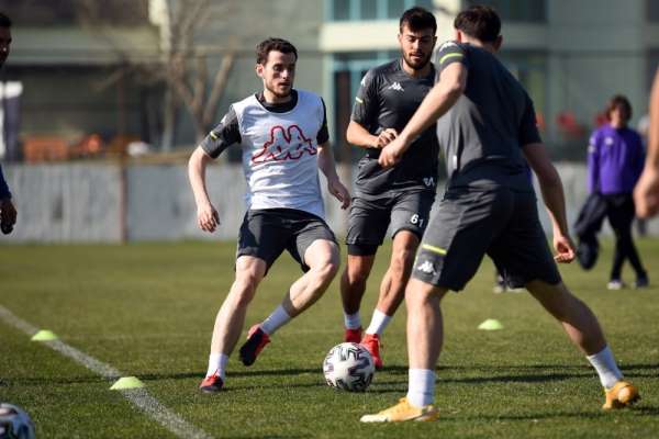 Denizlispor, Antalyaspor maçı hazırlıklarına ara vermeden başladı 