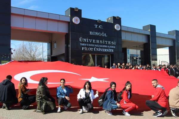 Bingöl'de üniversite öğrencilerinden 'Bahar Kalkanı Harekatı'na destek