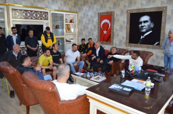 Yeni Malatyaspor'da taraftardan tesislere moral ziyareti 