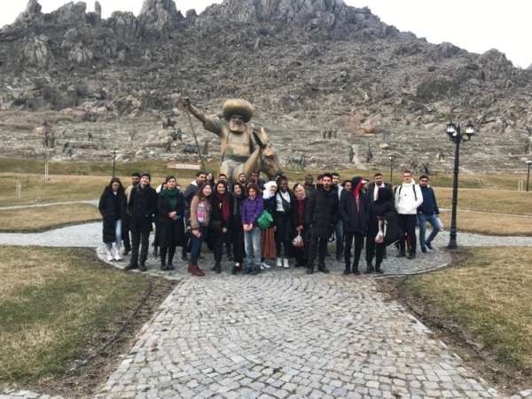 Yüz Yüze Kültürel Etkileşim dersi Anadolu Üniversitesi'nde kültürleri kaynaştırı