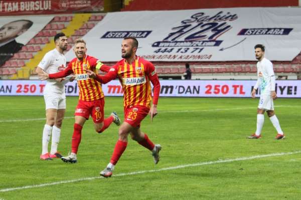 İlhan Parlak 3.golünü attı 