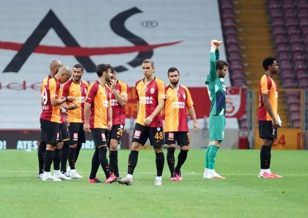 Galatasaray bu sezon evinde 2. kez kayıp 