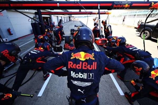 Max Verstappen ve Alex Albon, Türk Formula 1 tutkunlarıyla buluşacak