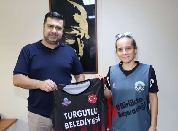 Turgutlu Belediyespor'un son transferi Gamze Sena Dülegöz oldu 