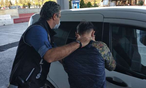 Uyuşturucu ticaretinden 2 kişi tutuklandı