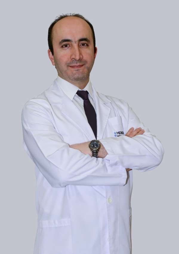 Doç. Dr. Burak Uz: 'Sigara 'Akut Miyeloid Lösemi' sıklığını arttırıyor' 