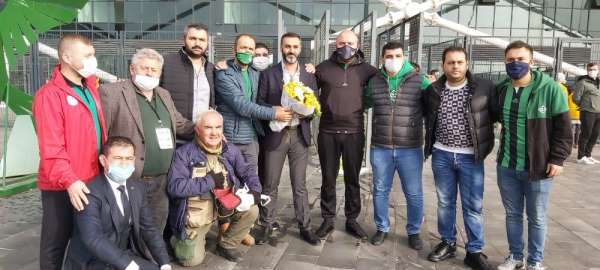 Tatangalardan Diyarbekirspor'a çiçekli ziyaret