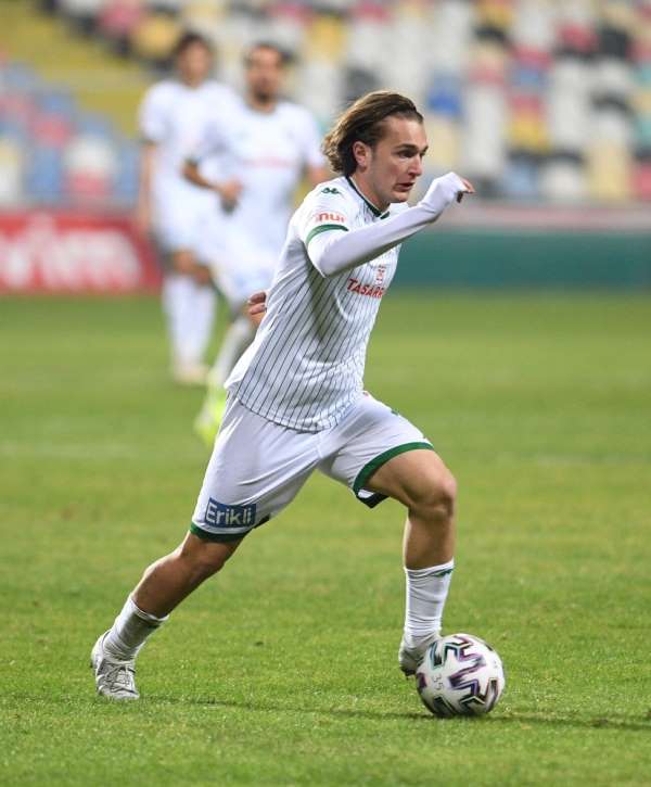 Bursaspor'un genç golcüsü Ali Akman, 4 haftadır suskun