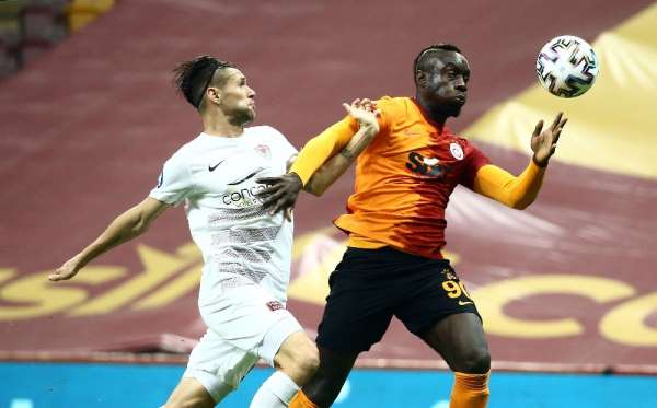 Süper Lig: Galatasaray: 1 - Hatayspor: 0 (İlk yarı) 