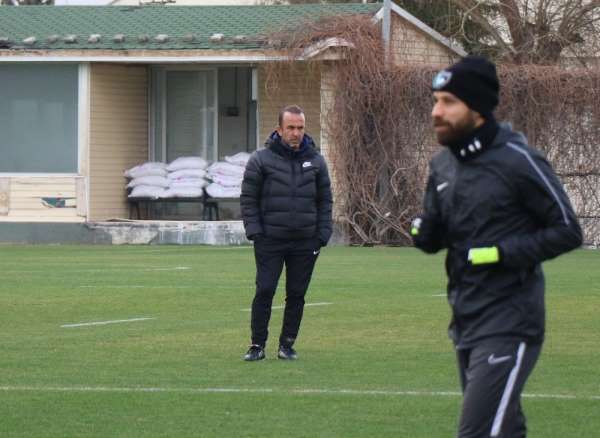 Mehmet Özdilek:'Kazanarak yerimizi sağlamlaştırmak istiyoruz' 