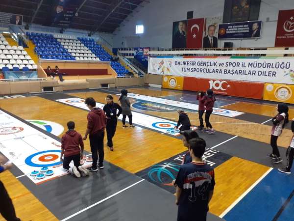 Balıkesir'de Curling heyecanı