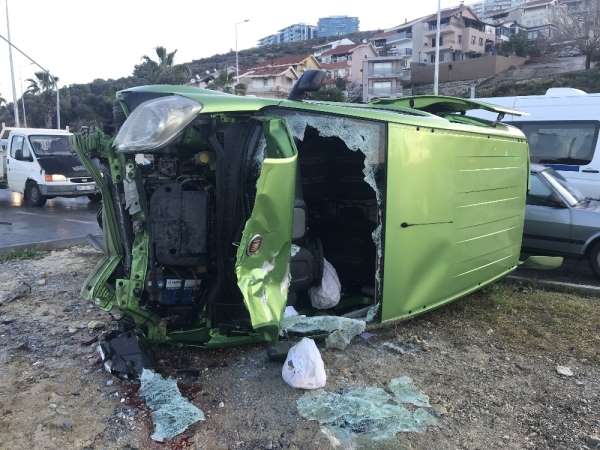 Kuşadası'nda trafik kazası: 4 yaralı