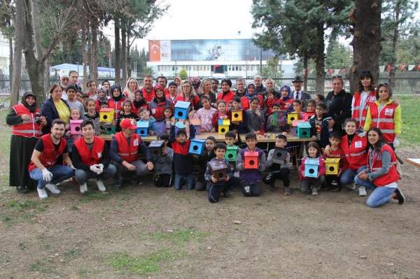 Samsun'da kuşlar için rengarenk yuvalar