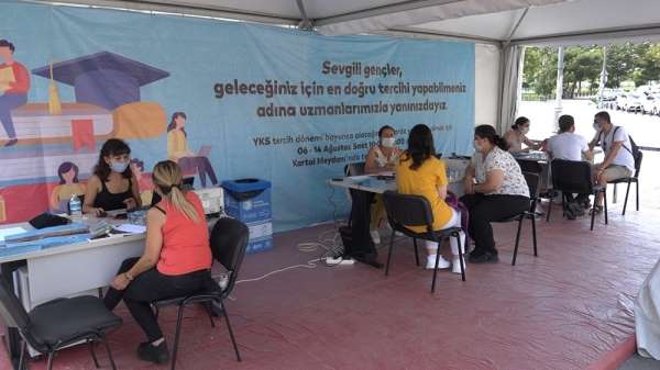 Kartal Belediyesi üniversite tercihlerinde öğrencilerin yanında