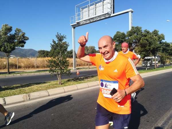 8. İzmir Yarı Maratonu başladı