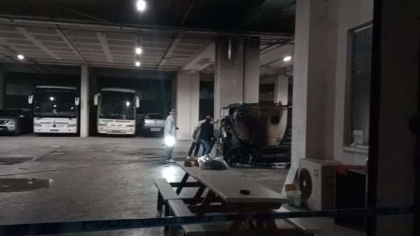 Karabük Üniversitesi otoparkında çıkan yangın korkuttu 
