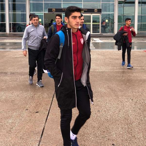 Elazığspor 18 futbolcuyla İstanbul'da
