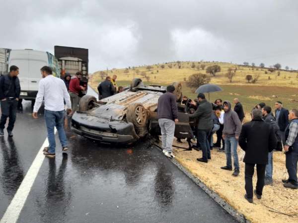 Mardin'de trafik kazası: 1'i ağır 4 yaralı 