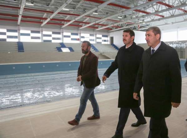 Vali Ayhan: 'Olimpik havuz yakında açılıyor' 