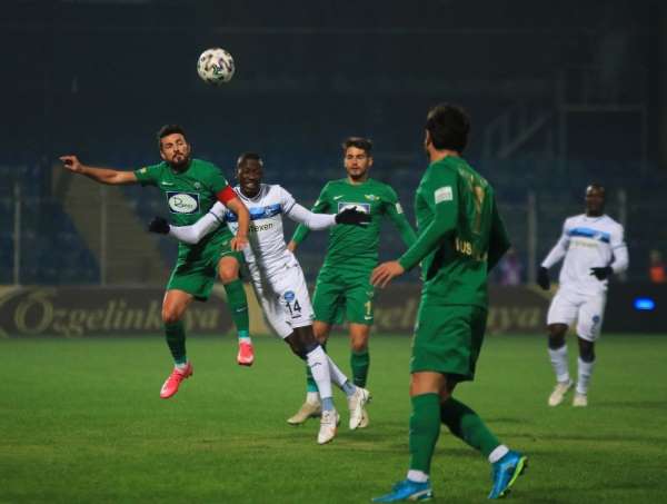 TFF 1. Lig: Adana Demirspor: 1 - Akhisarspor: 0 (İlk yarı) 