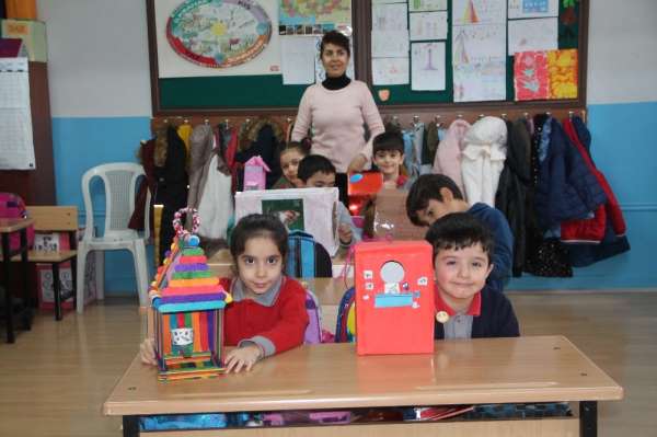 Atık malzemeler sokak hayvanları için sıcacık yuvalara dönüştü