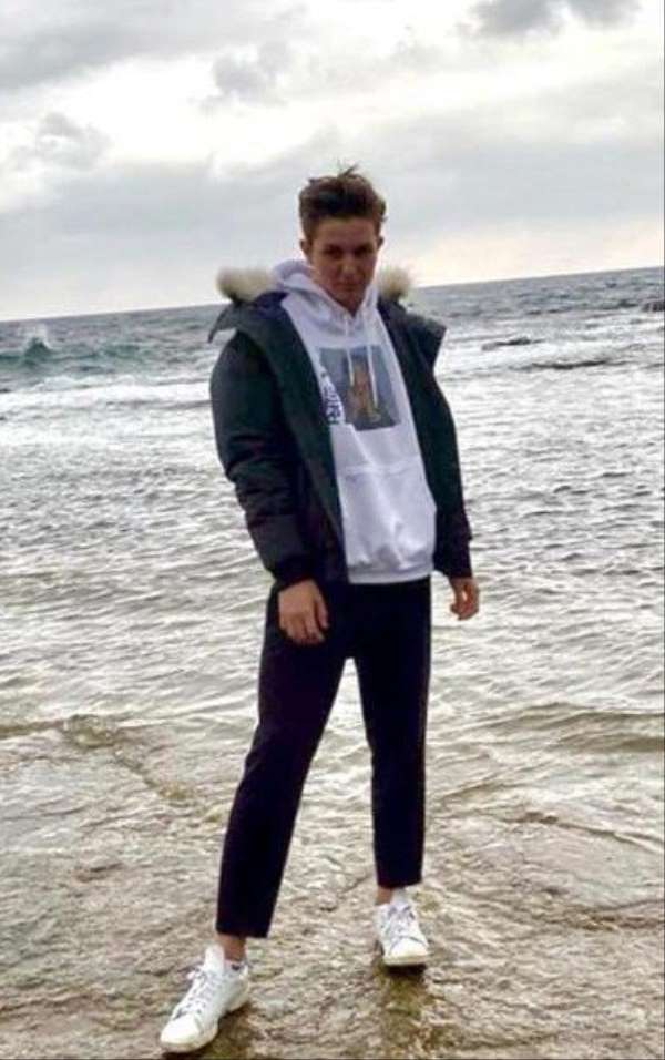 Ünlü çiftin oğlu bıçaklanarak öldürüldü 