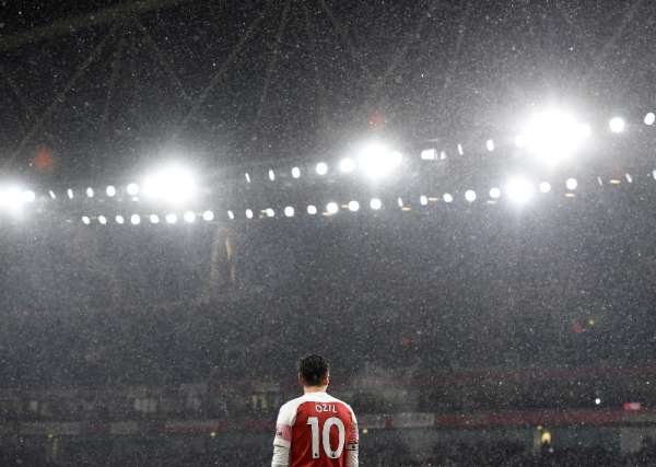 Mikel Arteta: 'Özil'in durumu birkaç gün içinde çözülecek' 