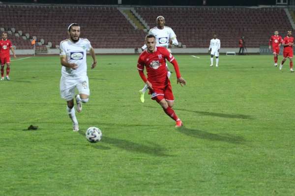 TFF 1. Lig: Balıkesirspor: 2 - Akhisarspor: 0 (İlk yarı sonucu) 