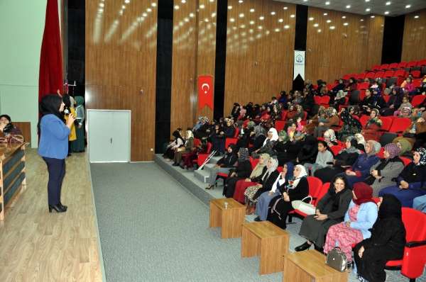 Akçakaleli anneler 8 Mart Kadınlar Günü'nde İdlib şehitleri için mevlit okuttu