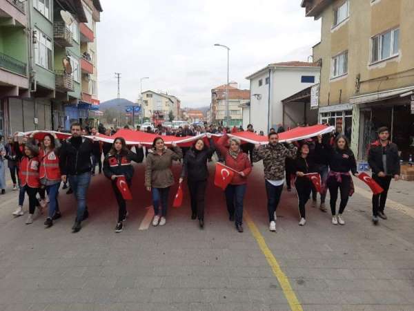 Gökçebey MYO öğrencileri şehitler için yürüdü